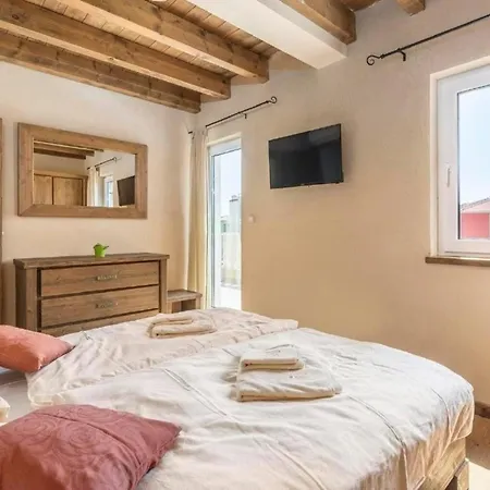 Holiday home Tolles Ferienhaus In Premantura Pula