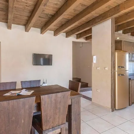 Tolles Ferienhaus In Premantura Holiday home Pula